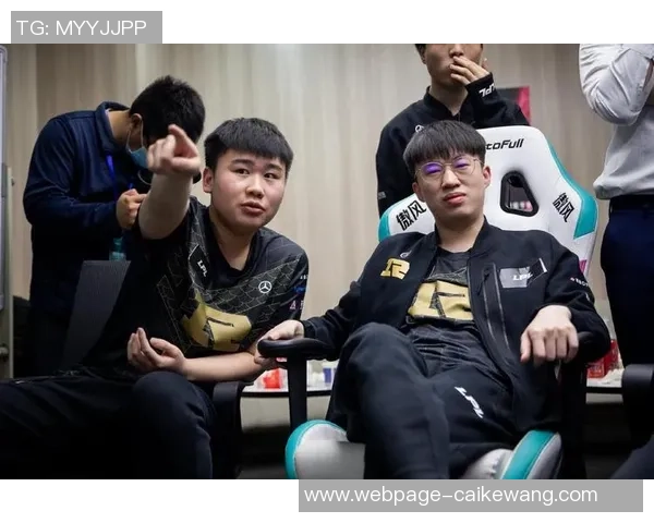 DOTA2热议FPX战队实力之争引发玩家热烈讨论与反思